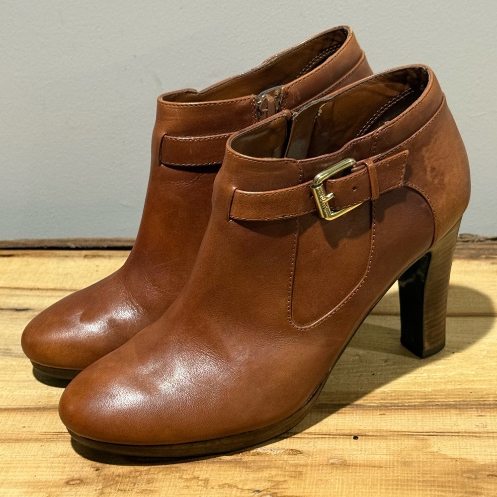 Lauren Ralph Lauren Maleah Leather Bootie size 7.5‎ B100
